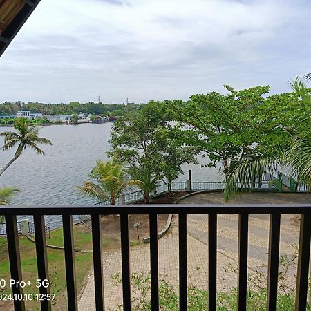 Ripples Backwater Resort, Kollam Bagian luar foto