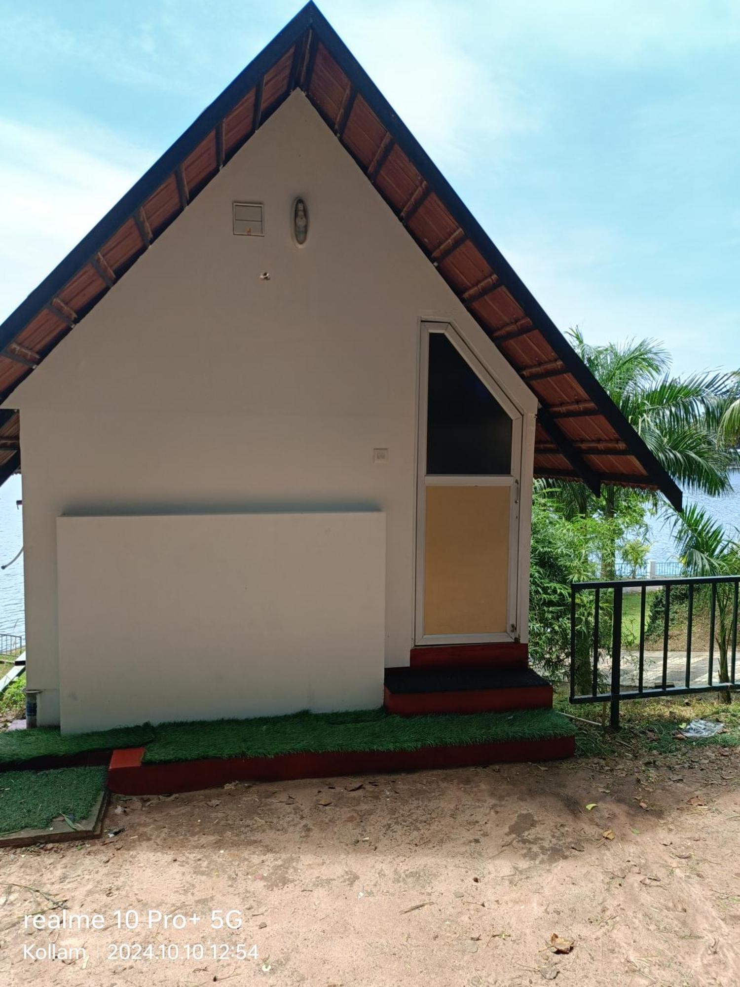 Ripples Backwater Resort, Kollam Bagian luar foto